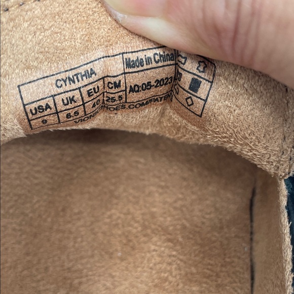 Vionic Black Leather Chain-Trim Loafers - Picture 8 of 16